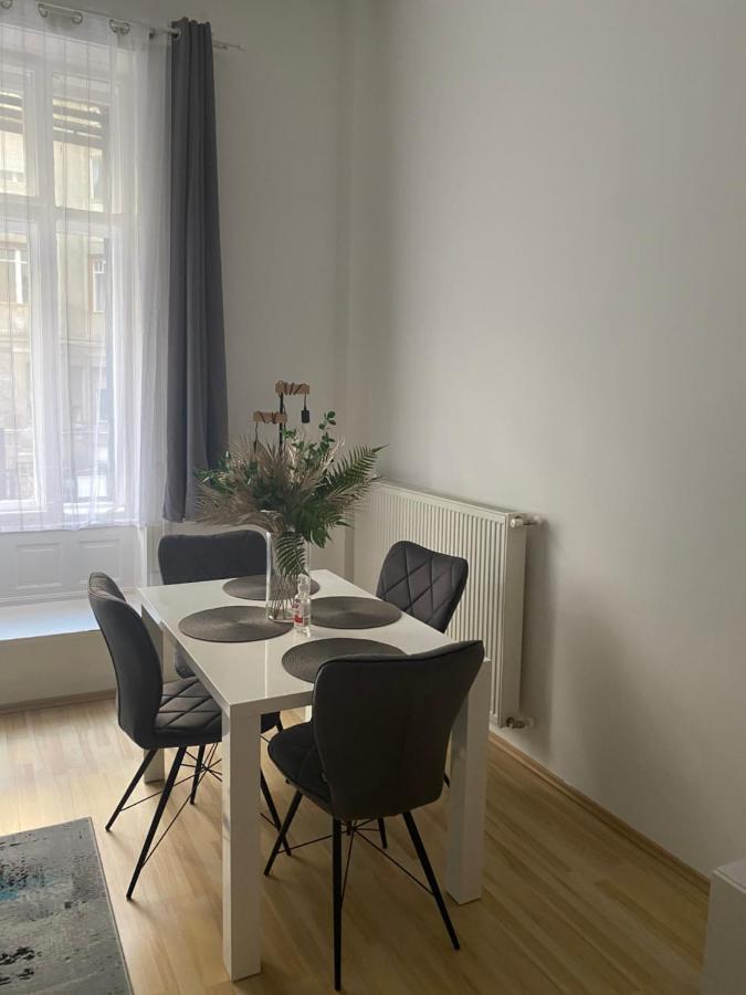 Blue Danube Apartment Downtown With Free Parking Budapest Bagian luar foto